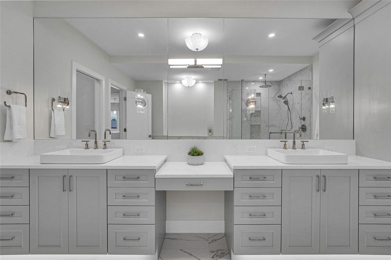 455 Pinellas Bayway S, Unit 2A, Tierra Verde, FL 33715 Photo