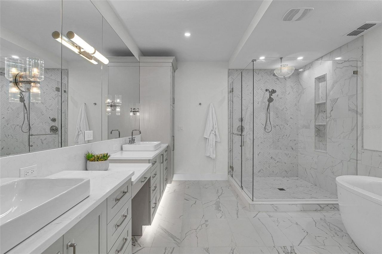 455 Pinellas Bayway S, Unit 2A, Tierra Verde, FL 33715 Photo