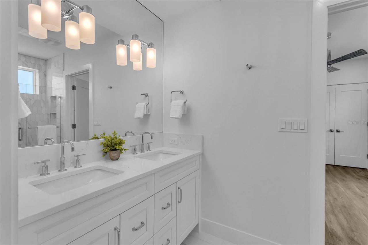 455 Pinellas Bayway S, Unit 2A, Tierra Verde, FL 33715 Photo