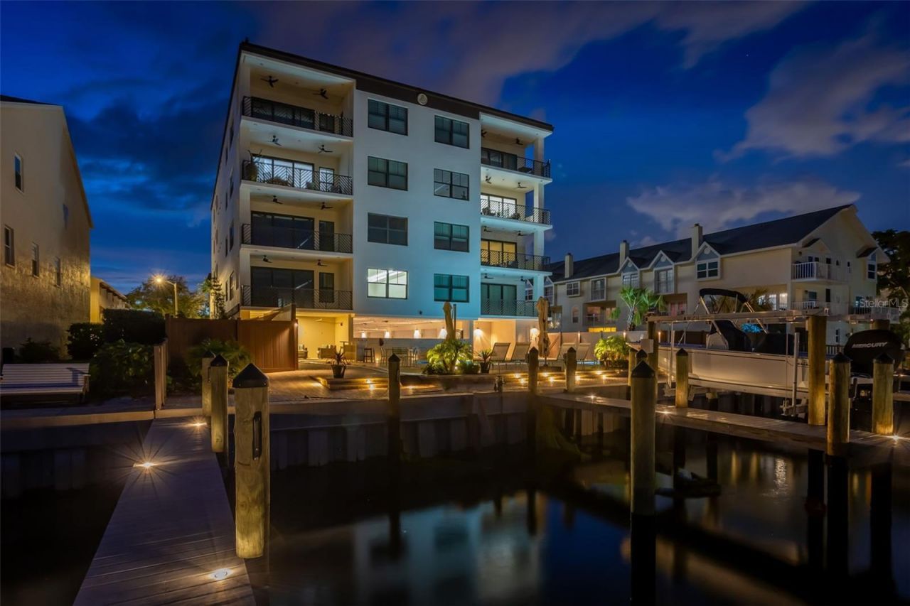 455 Pinellas Bayway S, Unit 2A, Tierra Verde, FL 33715 Photo