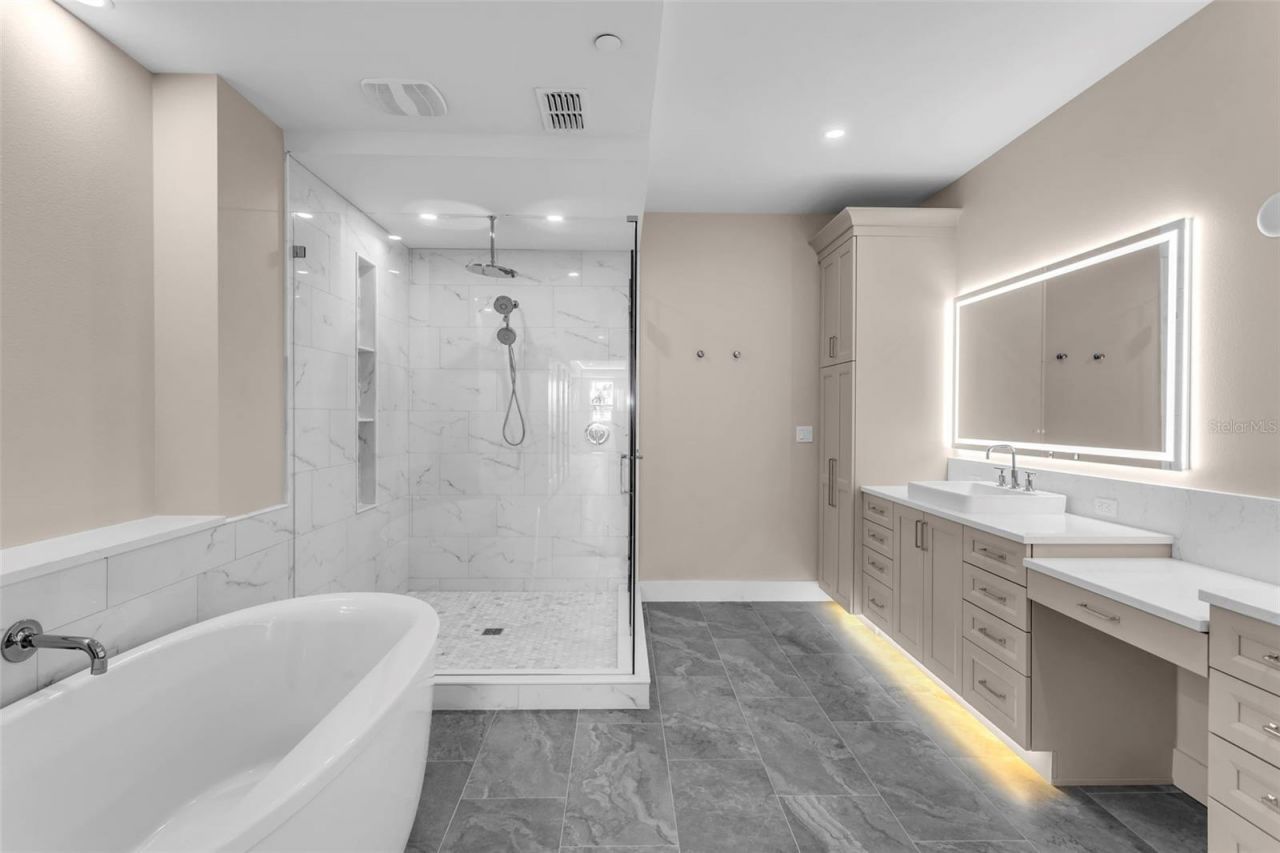 455 Pinellas Bayway S, Unit 2B, Tierra Verde, FL 33715 Photo