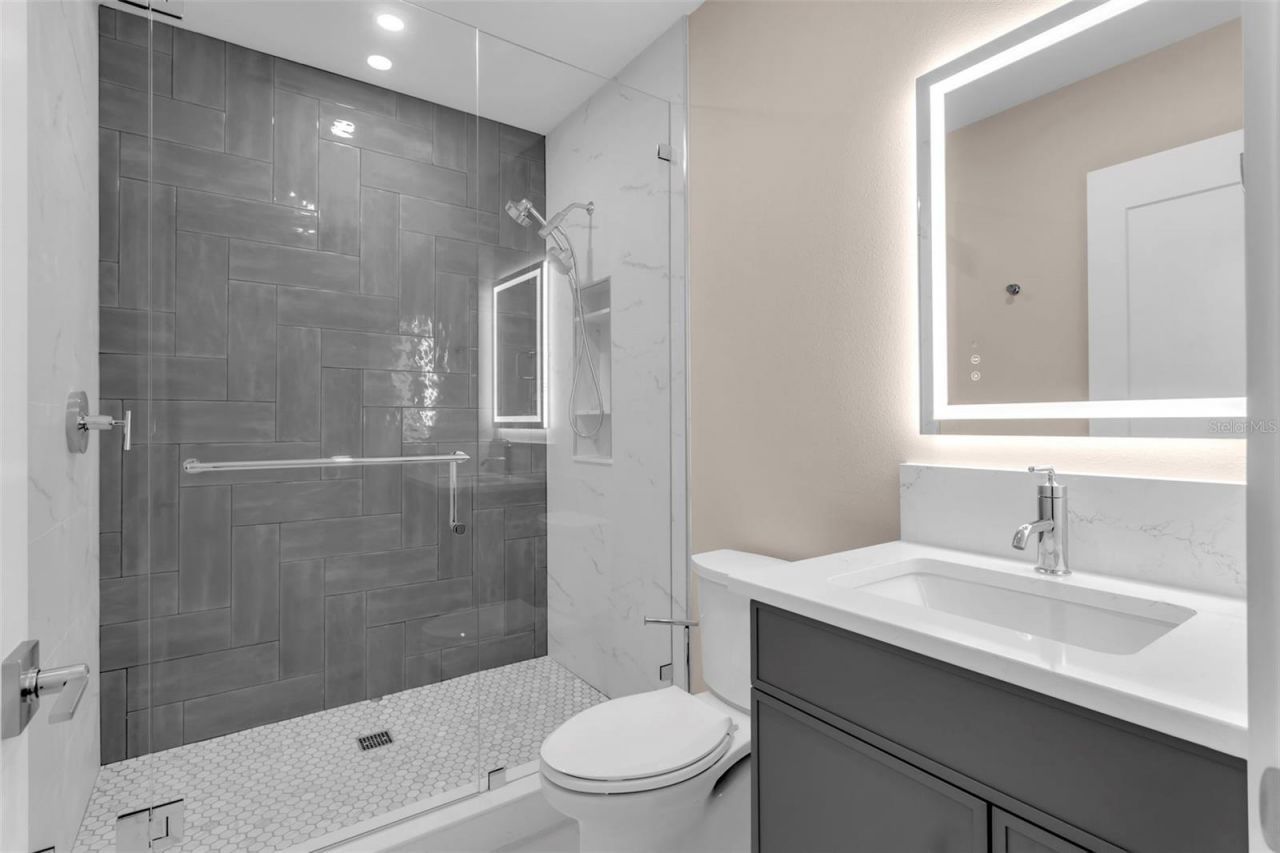 455 Pinellas Bayway S, Unit 2B, Tierra Verde, FL 33715 Photo