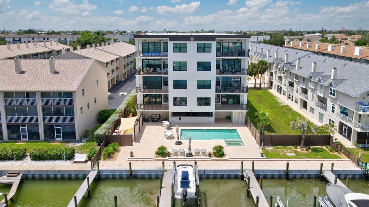 455 Pinellas Bayway S, Unit 2B, Tierra Verde, FL 33715 Photo