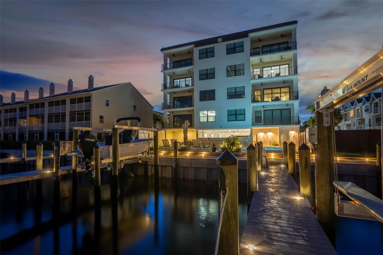 455 Pinellas Bayway S, Unit 2B, Tierra Verde, FL 33715 Photo