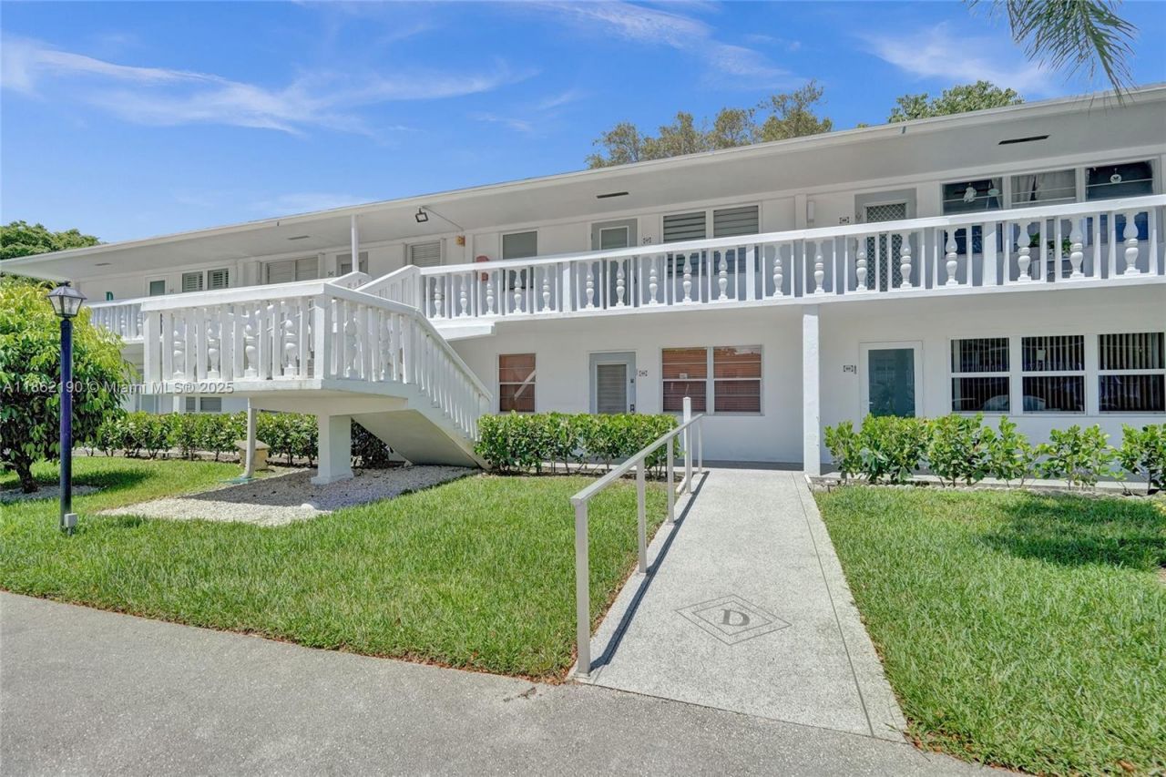 67 Newport D, Unit 67, Deerfield Beach, FL 33442 Photo