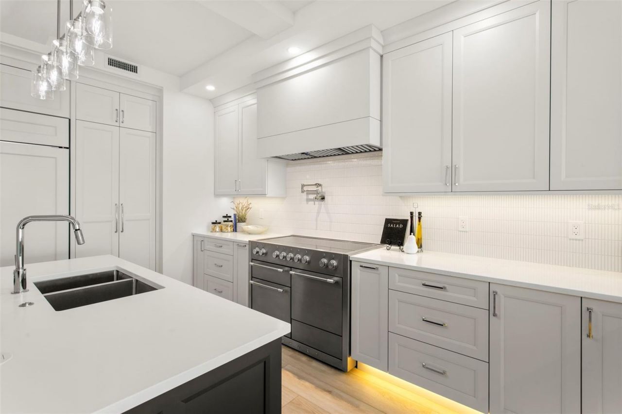 455 Pinellas Bayway S, Unit 4A, Tierra Verde, FL 33715 Photo