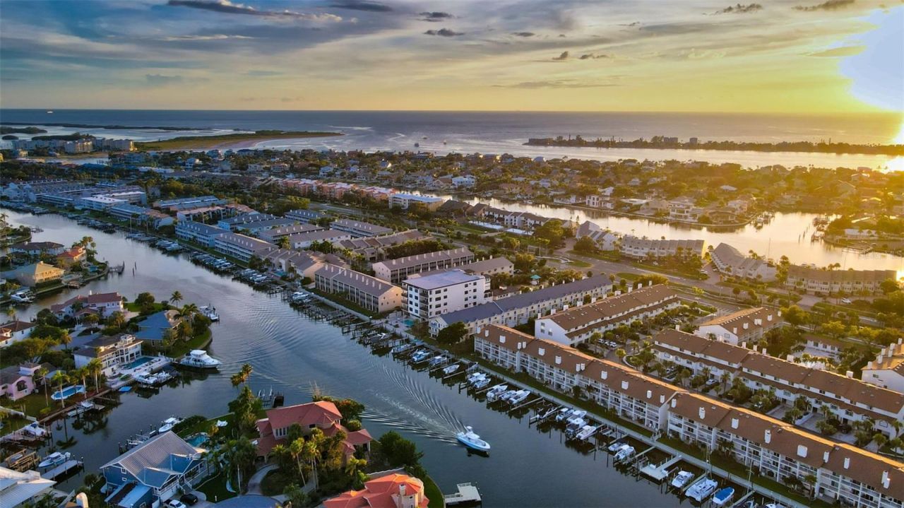 455 Pinellas Bayway S, Unit 4A, Tierra Verde, FL 33715 Photo