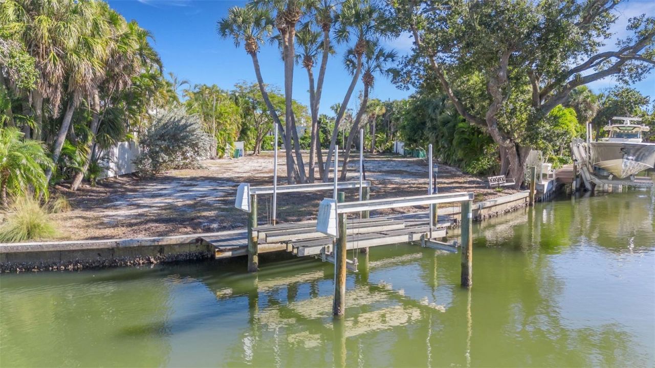 1231 Starboard Lane, Sarasota, FL 34242 Photo