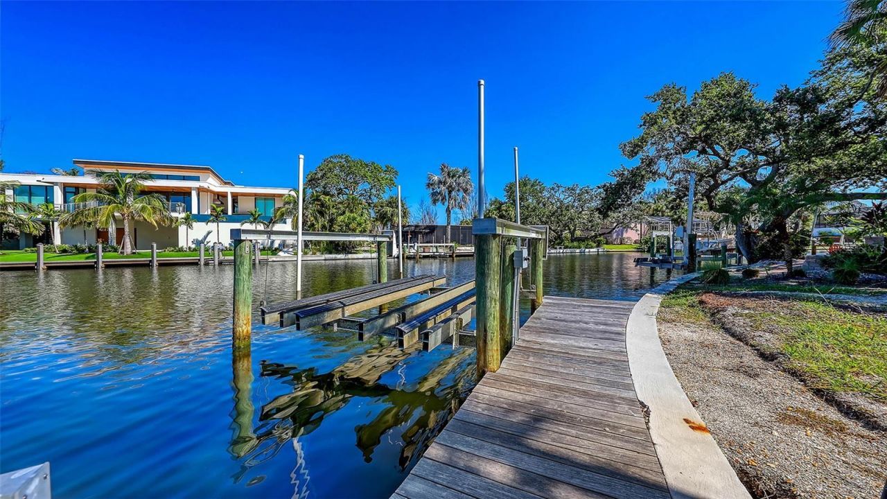1231 Starboard Lane, Sarasota, FL 34242 Photo