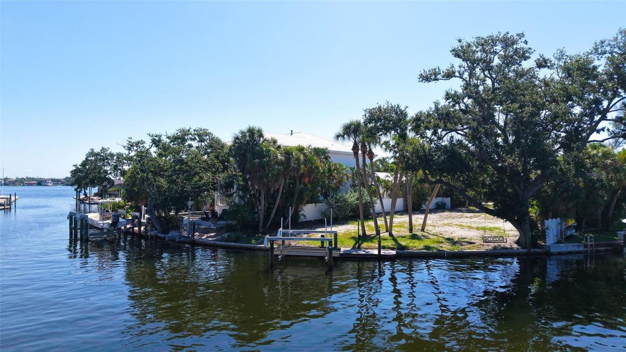1231 Starboard Lane, Sarasota, FL 34242 Photo