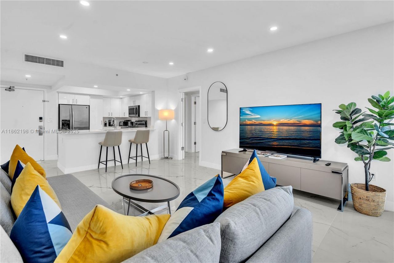 17375 Collins Ave, Unit 1703, Sunny Isles Beach, FL 33160 Photo