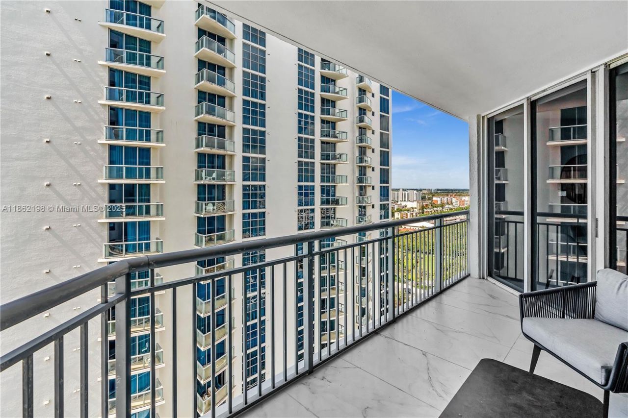 17375 Collins Ave, Unit 1703, Sunny Isles Beach, FL 33160 Photo