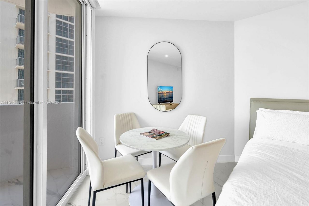 17375 Collins Ave, Unit 1703, Sunny Isles Beach, FL 33160 Photo