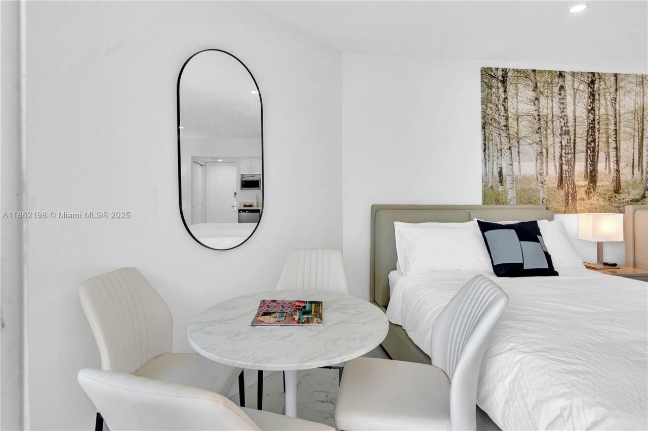 17375 Collins Ave, Unit 1703, Sunny Isles Beach, FL 33160 Photo