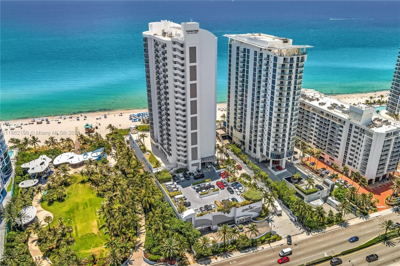 17375 Collins Ave, Unit 1703, Sunny Isles Beach, FL 33160 Photo