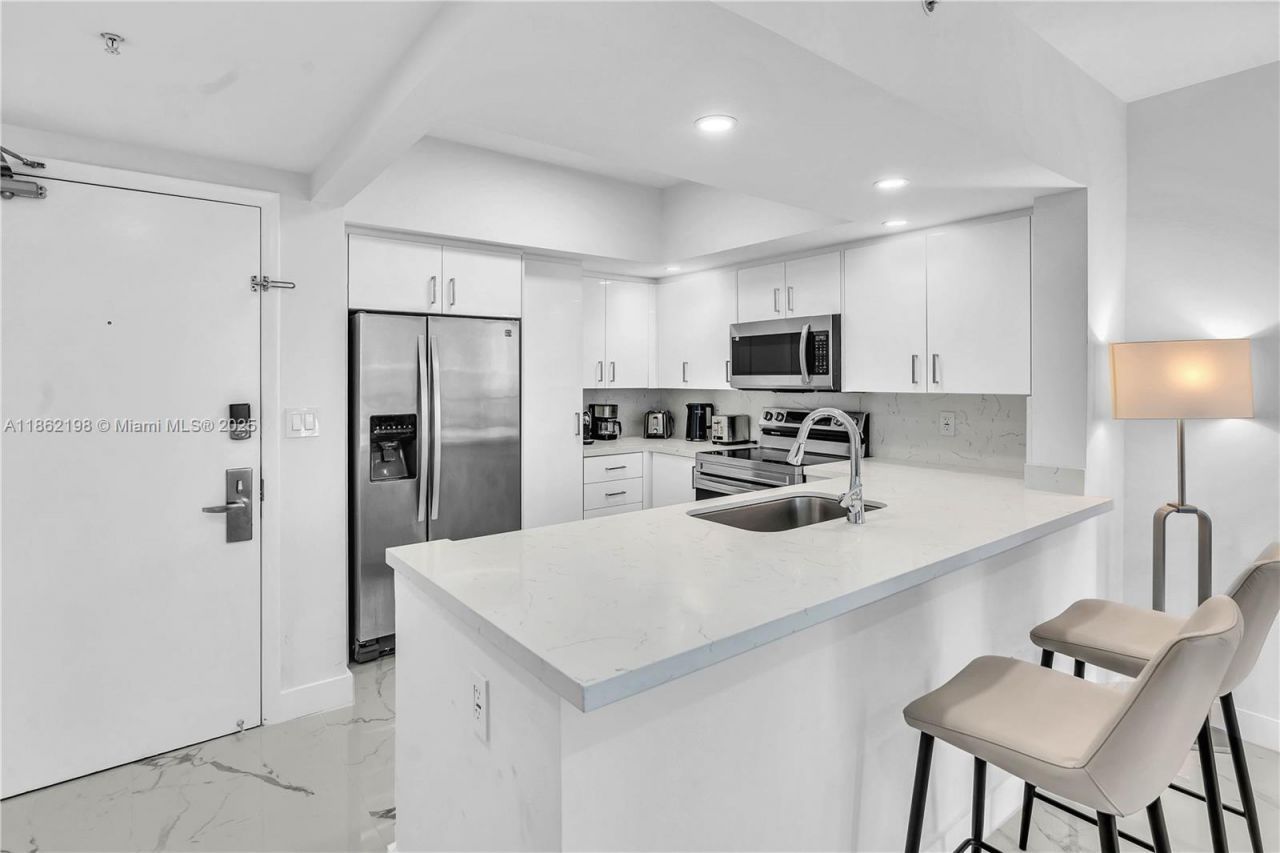 17375 Collins Ave, Unit 1703, Sunny Isles Beach, FL 33160 Photo