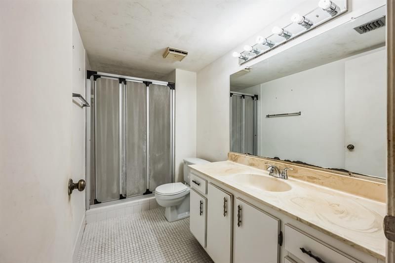 7210 Lake Circle Drive, Unit 106, Margate, FL 33063 Photo