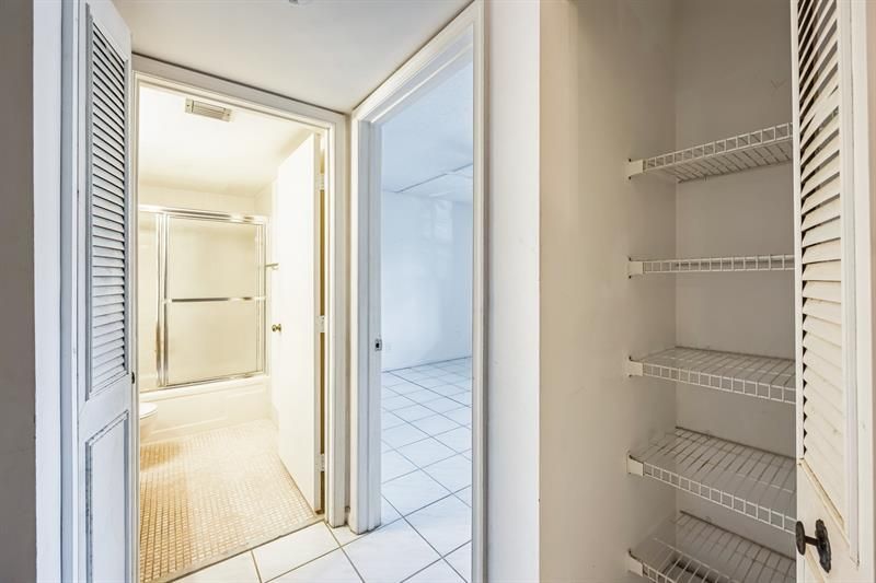 7210 Lake Circle Drive, Unit 106, Margate, FL 33063 Photo