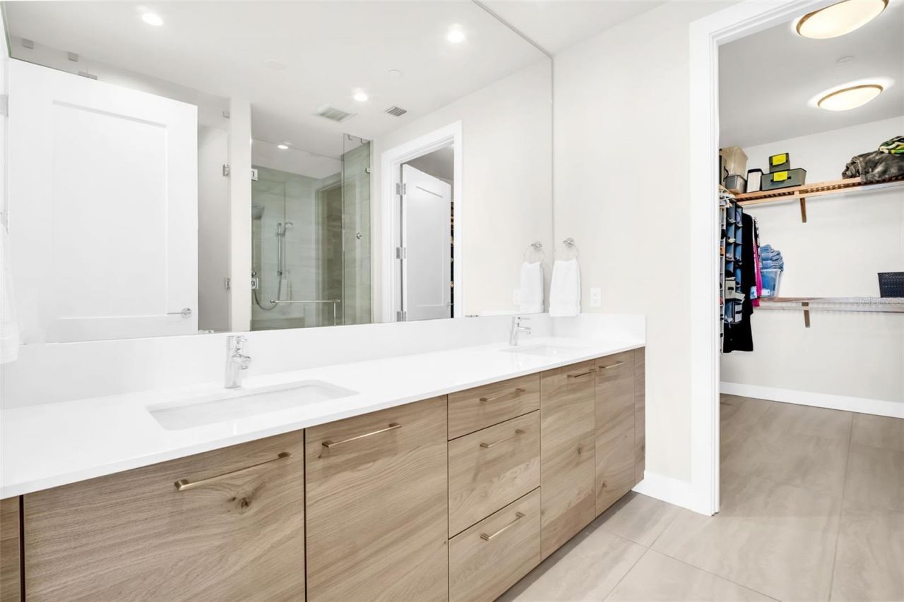 301 1st Street S, Unit 706, Saint Petersburg, FL 33701 Photo