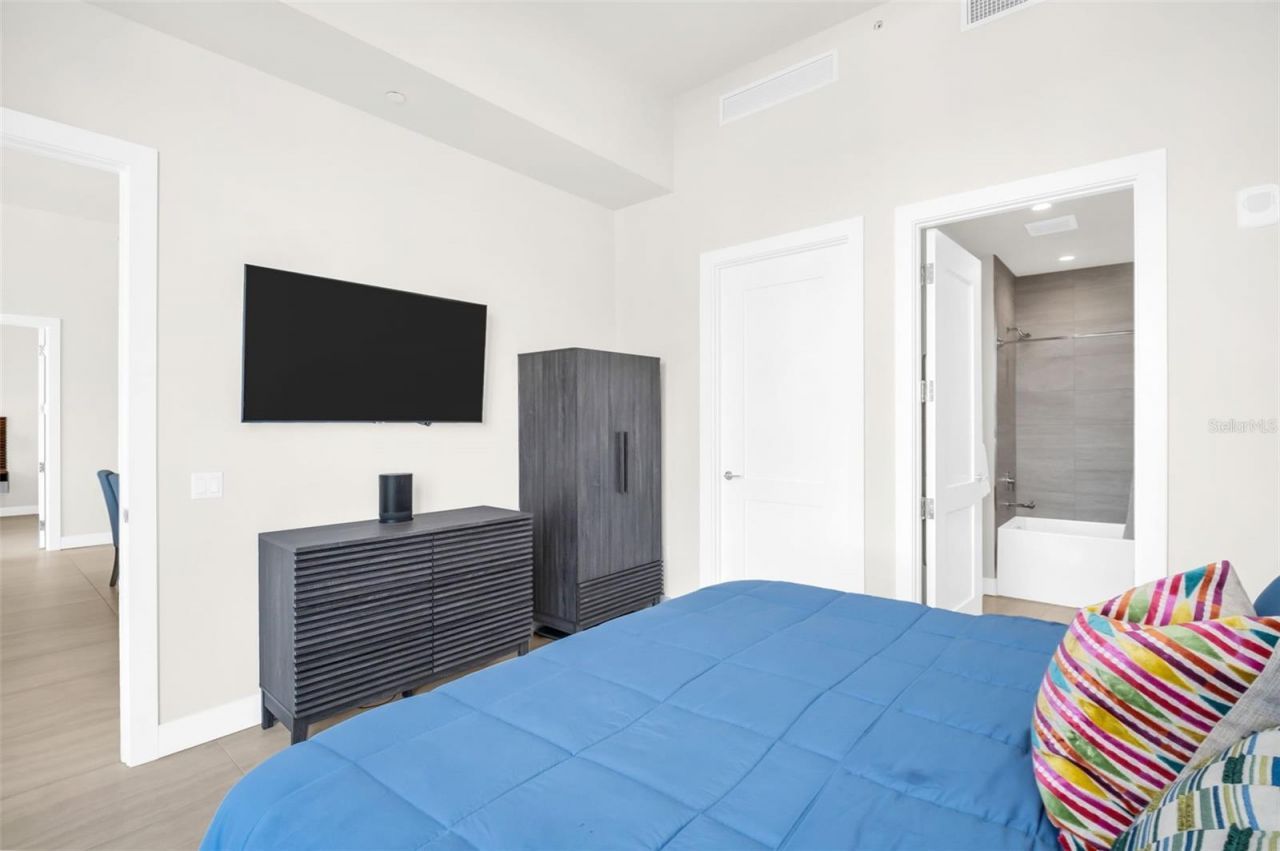 301 1st Street S, Unit 706, Saint Petersburg, FL 33701 Photo