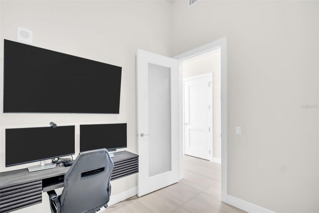 301 1st Street S, Unit 706, Saint Petersburg, FL 33701 Photo