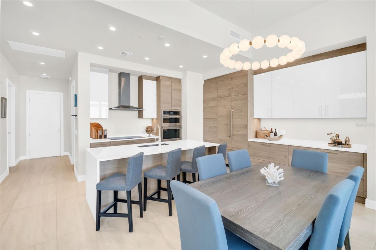 301 1st Street S, Unit 706, Saint Petersburg, FL 33701 Photo