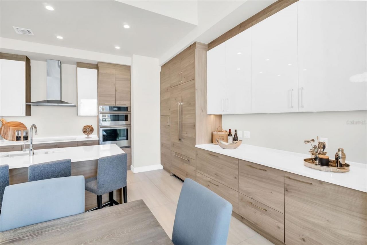 301 1st Street S, Unit 706, Saint Petersburg, FL 33701 Photo