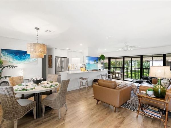 4072 Belair LN, Unit 403, NAPLES, FL 34103