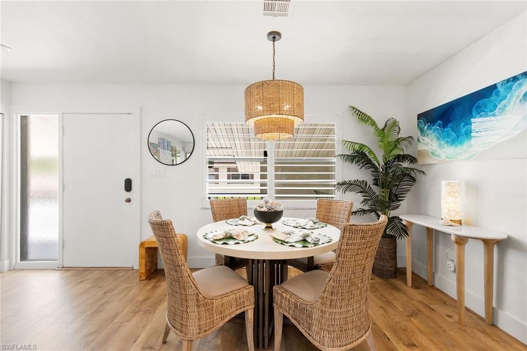 4072 Belair Ln, Unit 403, Naples, FL 34103 Photo