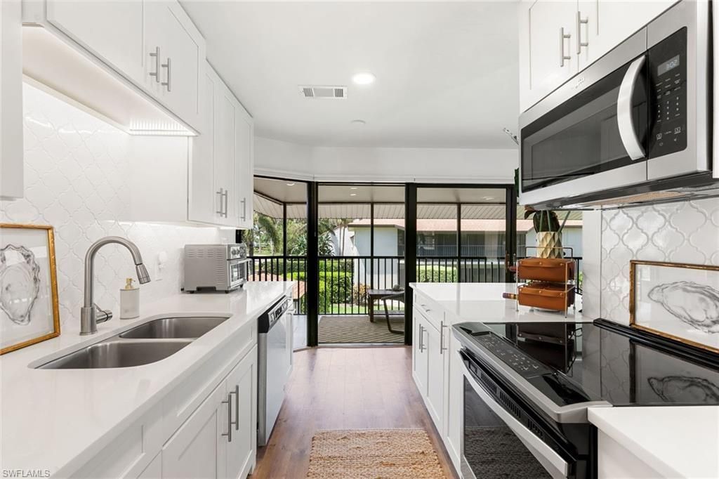 4072 Belair Ln, Unit 403, Naples, FL 34103 Photo