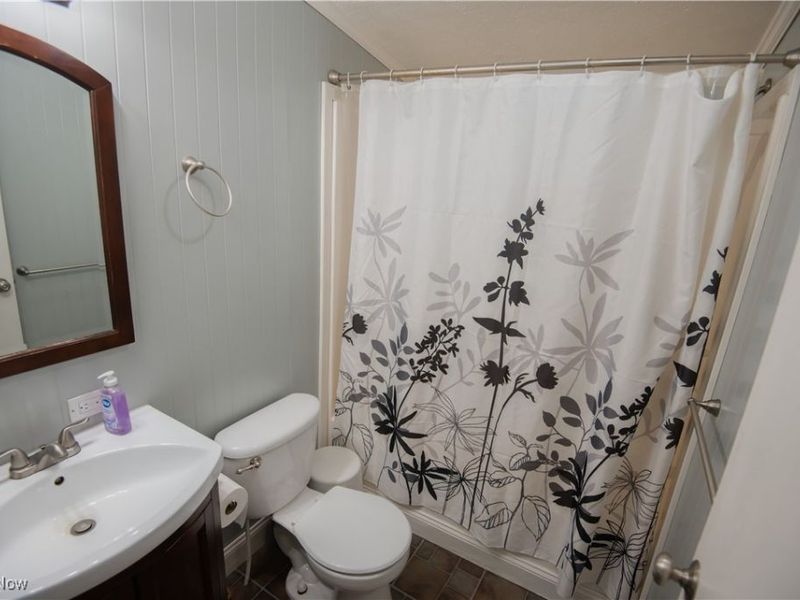 4594 Center Road, Andover, OH 44003 Photo 25