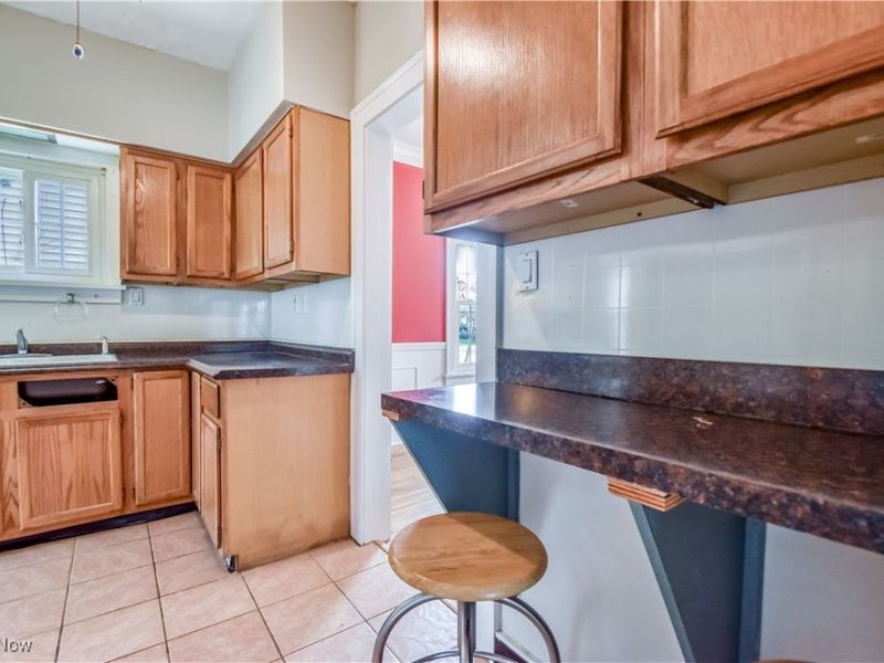 3733 E Antisdale Road, Cleveland, OH 44118 Photo 10