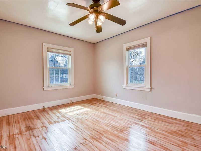 3733 E Antisdale Road, Cleveland, OH 44118 Photo 18