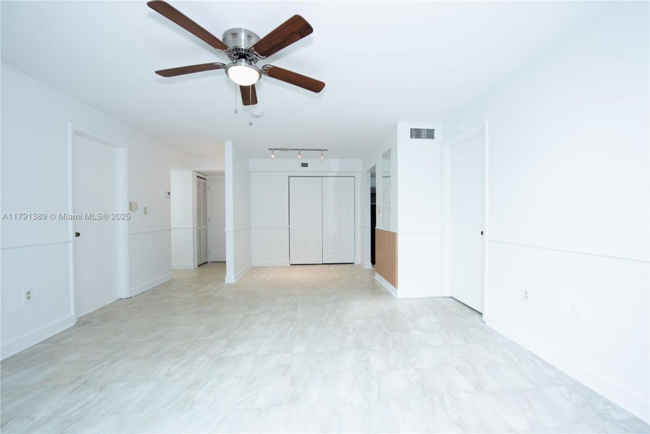 1720 NW N River Dr, Unit 607, Miami, FL 33125 Photo