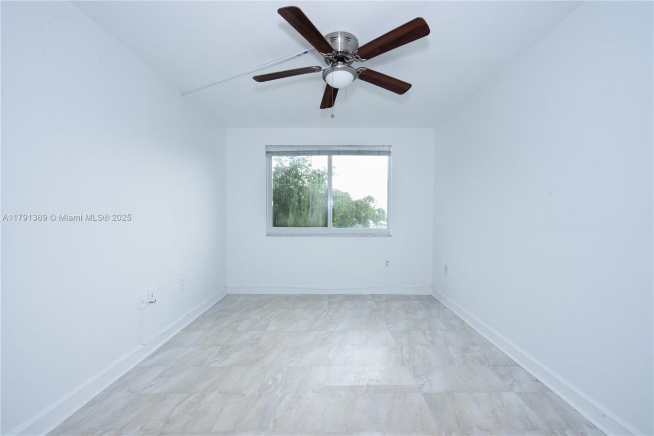 1720 NW N River Dr, Unit 607, Miami, FL 33125 Photo