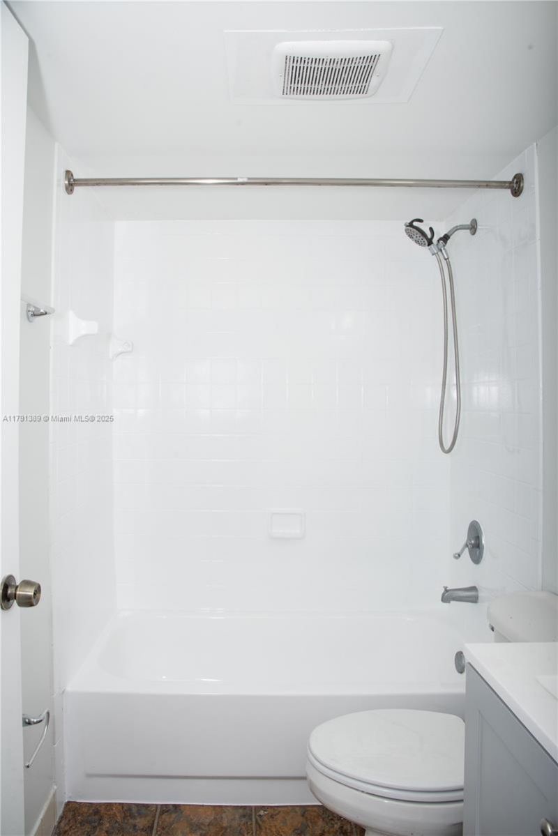 1720 NW N River Dr, Unit 607, Miami, FL 33125 Photo