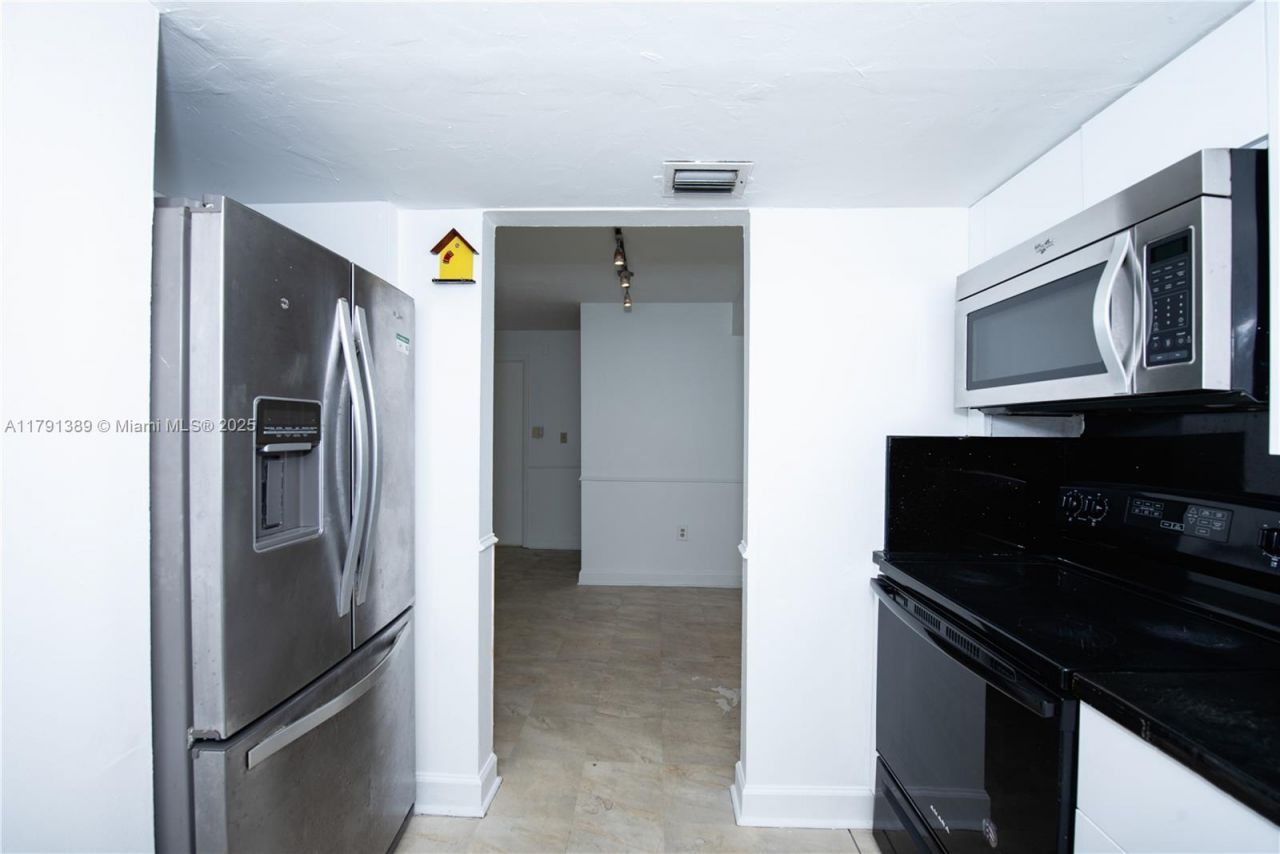 1720 NW N River Dr, Unit 607, Miami, FL 33125 Photo