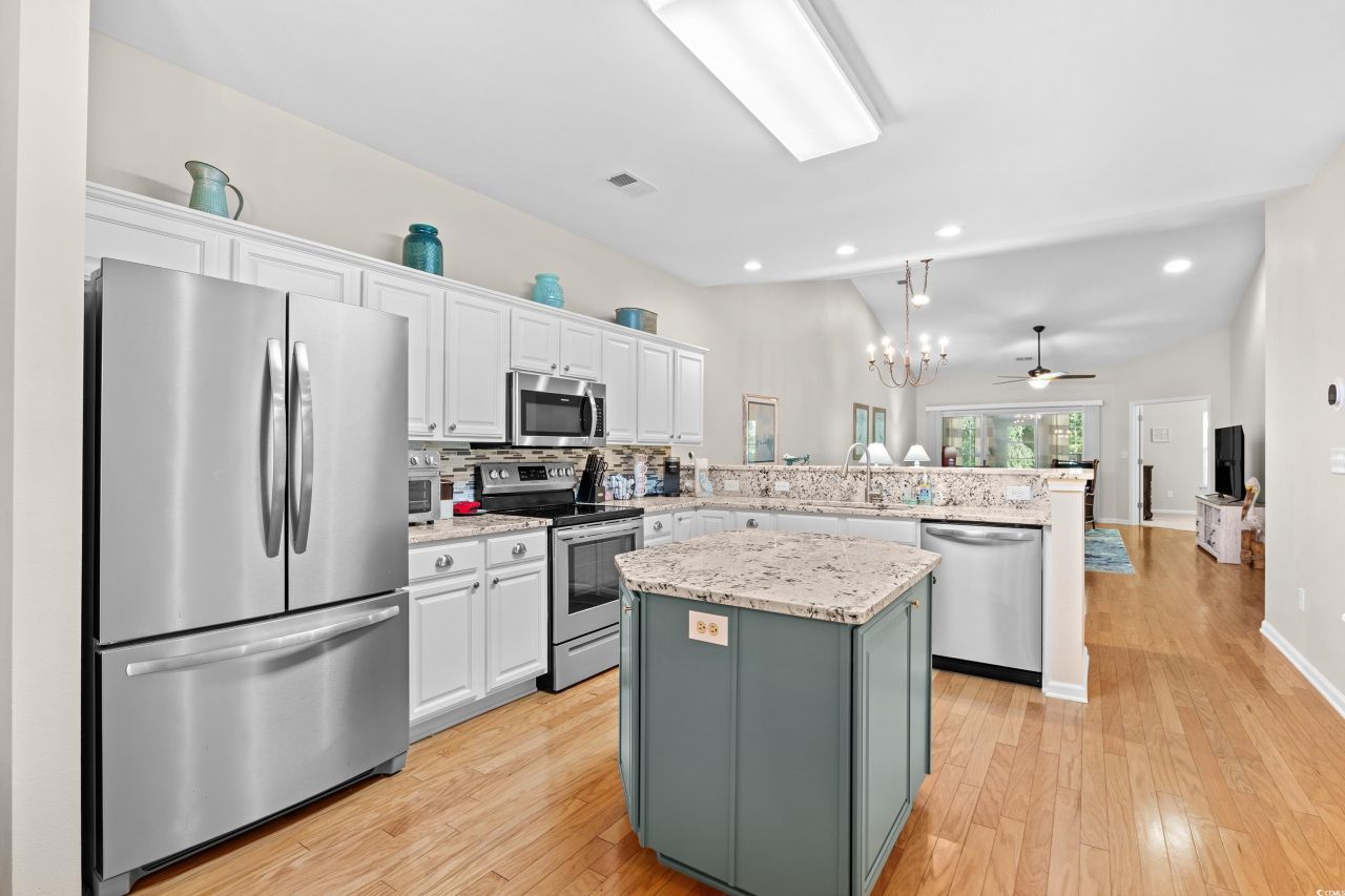 724 Pinehurst Ln. Photo 4