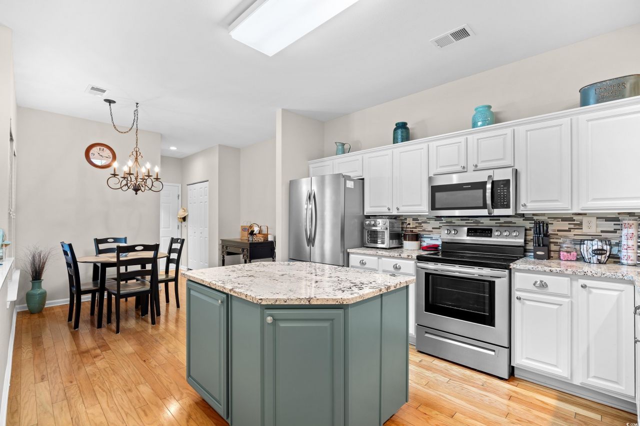 724 Pinehurst Ln. Photo 5