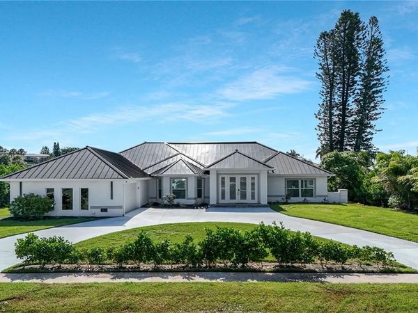 921 Scott DR, MARCO ISLAND, FL 34145