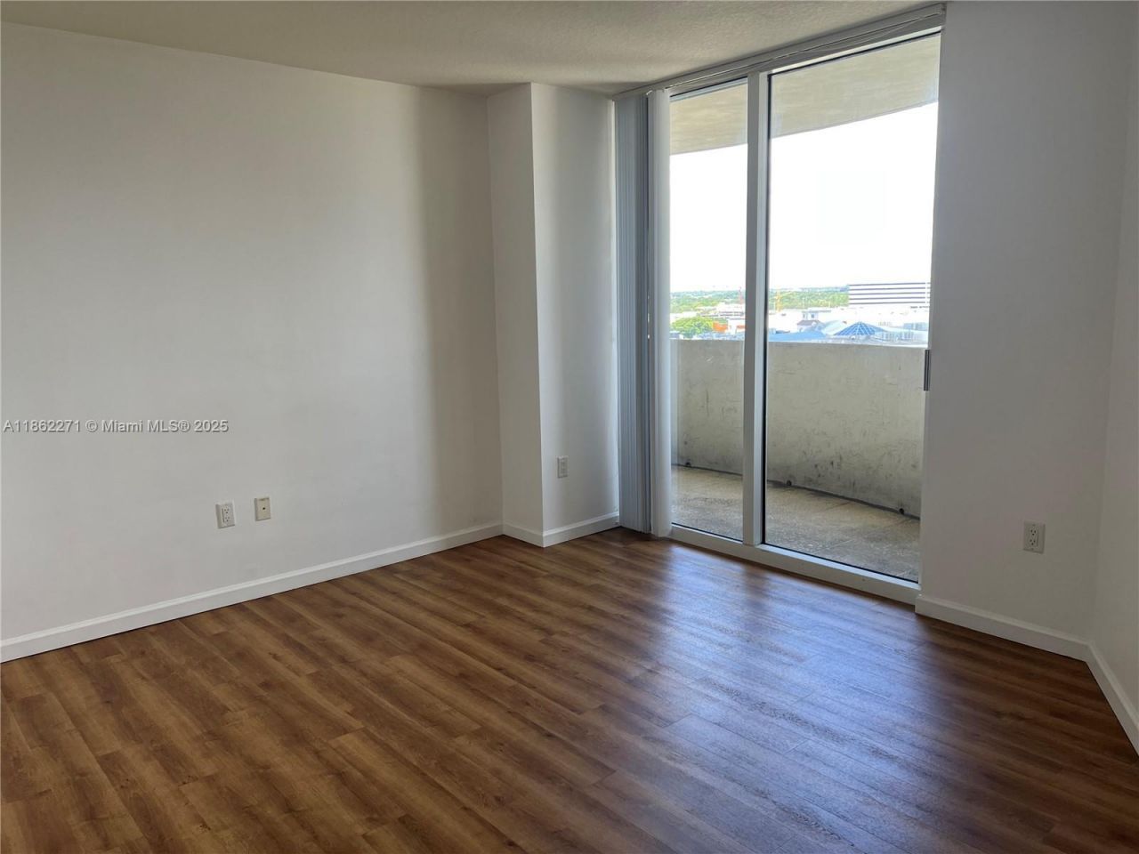 19501 W Country Club Dr, Unit 1411, Aventura, FL 33180 Photo