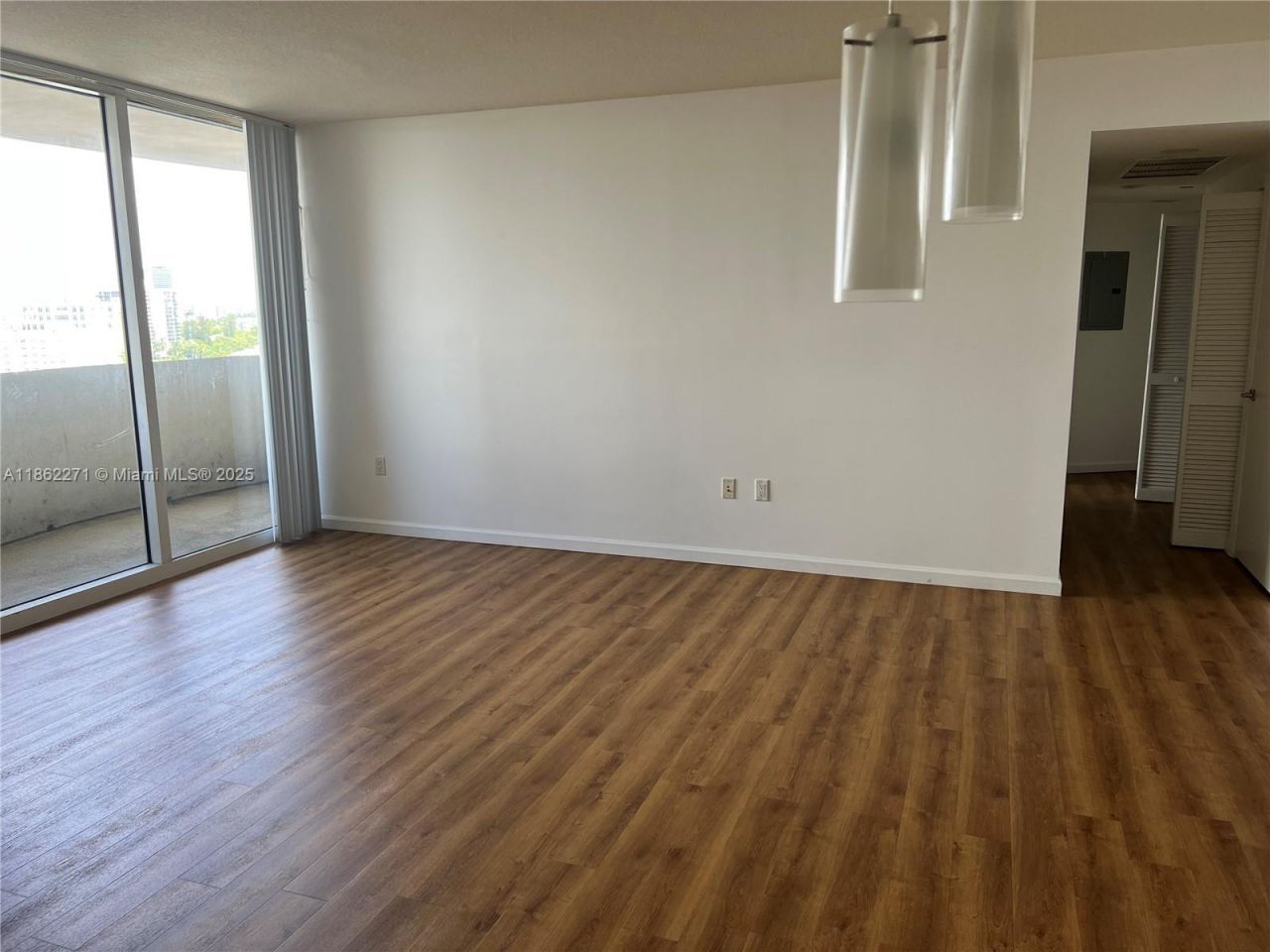 19501 W Country Club Dr, Unit 1411, Aventura, FL 33180 Photo