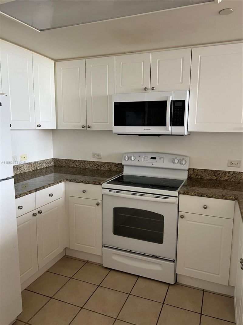 19501 W Country Club Dr, Unit 1411, Aventura, FL 33180 Photo