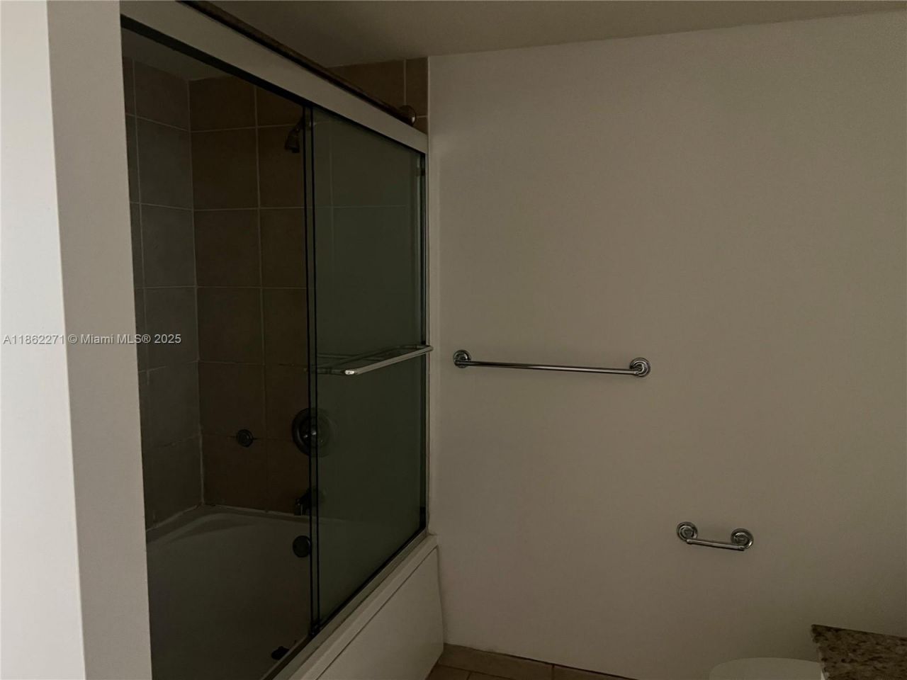 19501 W Country Club Dr, Unit 1411, Aventura, FL 33180 Photo