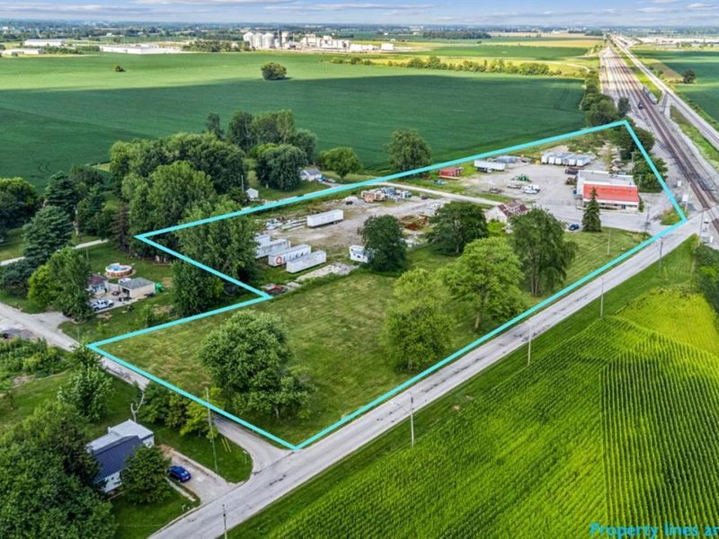 1200 McDougal Street, Fostoria, OH 44830 Photo 3