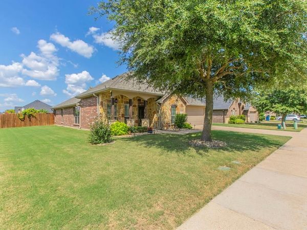 125 Sumac Drive, Waxahachie, TX 75165