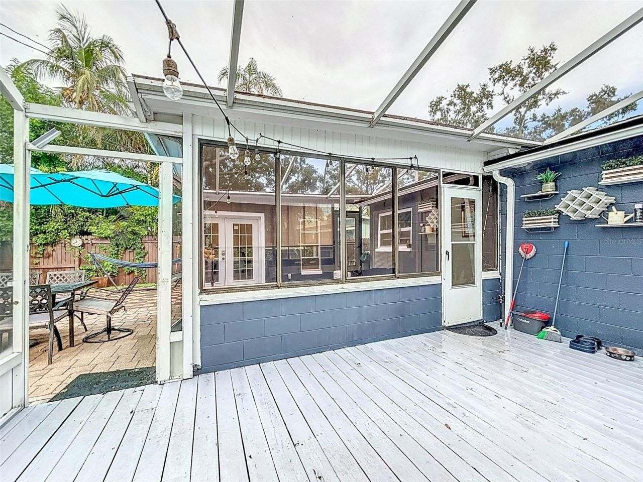 1859 Oklahoma Avenue Ne, Saint Petersburg, FL 33703 Photo