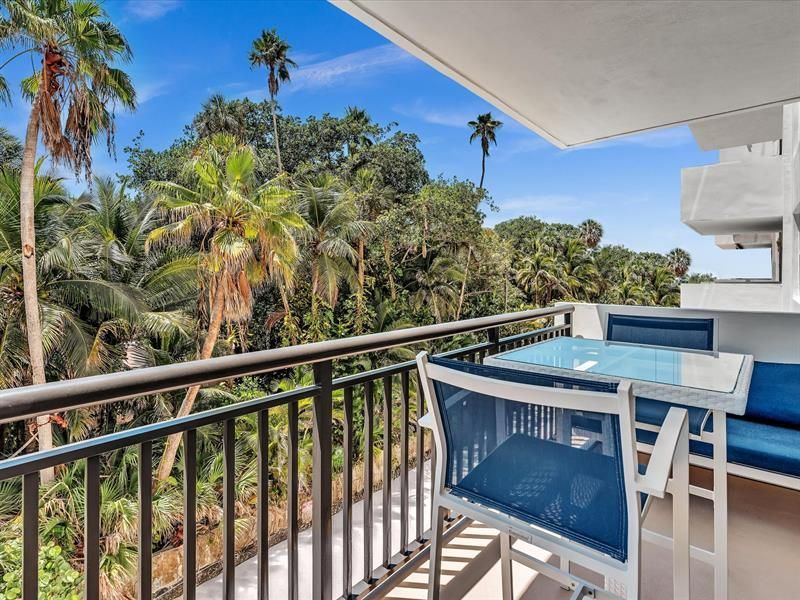 1147 Hillsboro Mile, Unit 408, Hillsboro Beach, FL 33062 Photo