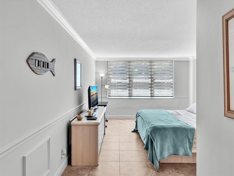 1147 Hillsboro Mile, Unit 408, Hillsboro Beach, FL 33062 Photo