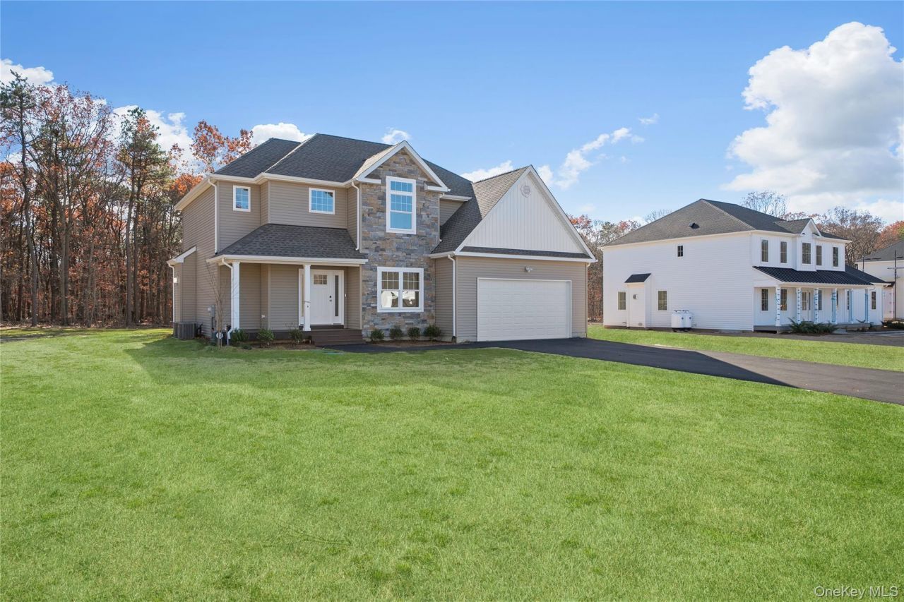 2 Fourth Avenue, Centereach, NY 11720 Main Photo